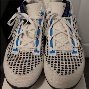 Vapor Max Nike White and Blue High-Top Sneakers